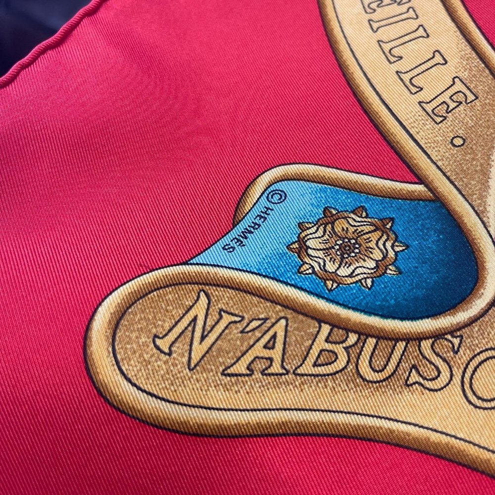 Authentic  Hermes scarf Carre 90 Reds Silk100% - Picture 10 of 10